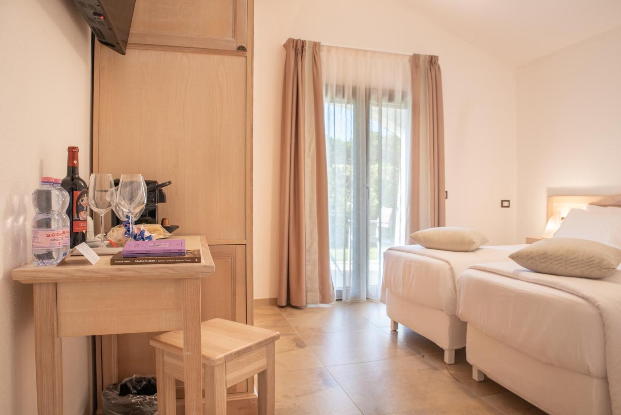 Hotel Maristesi à Siniscola Extérieur photo