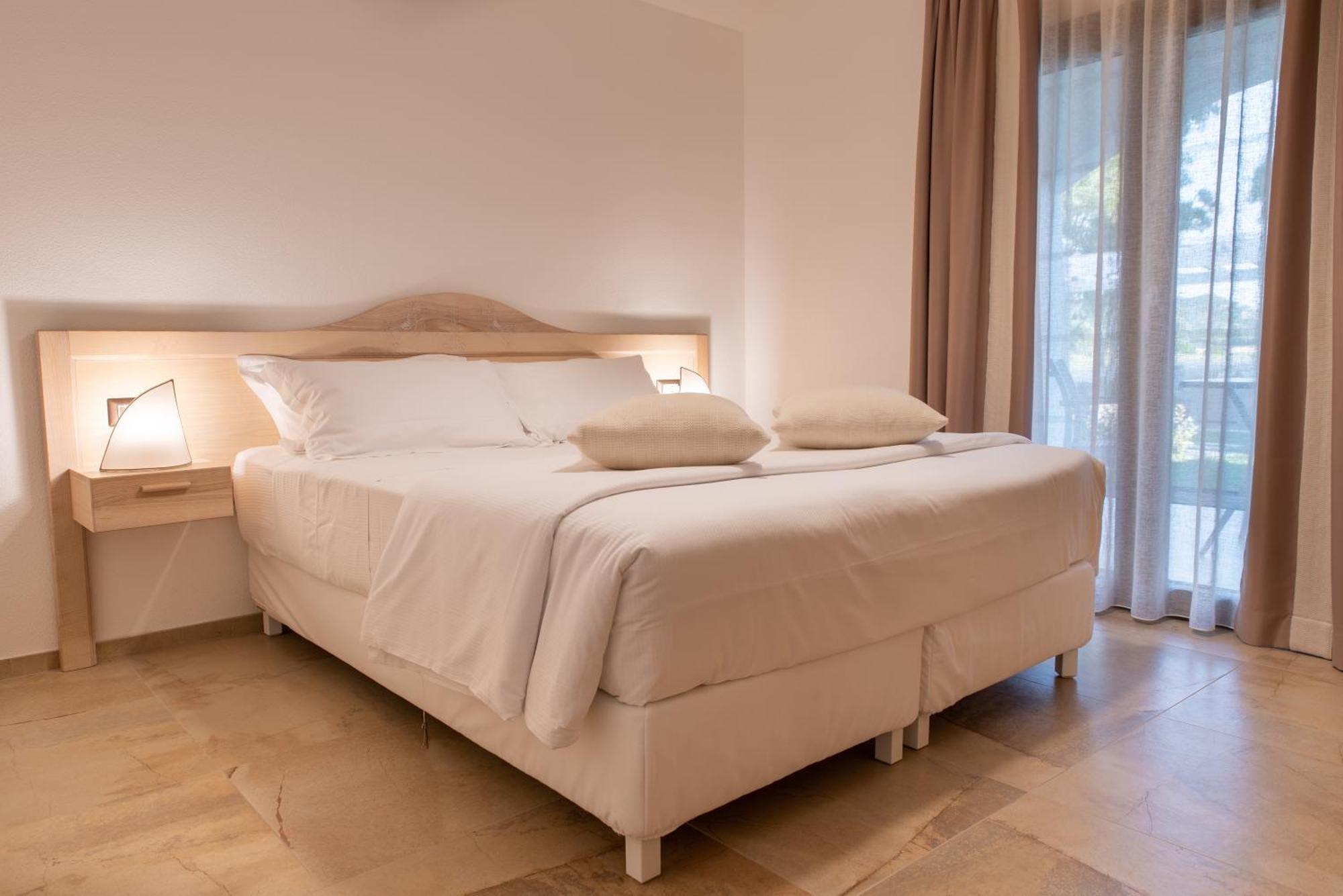 Hotel Maristesi à Siniscola Extérieur photo